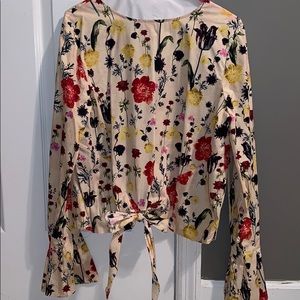Flower print/tie in front/crop/ long sleeve blouse